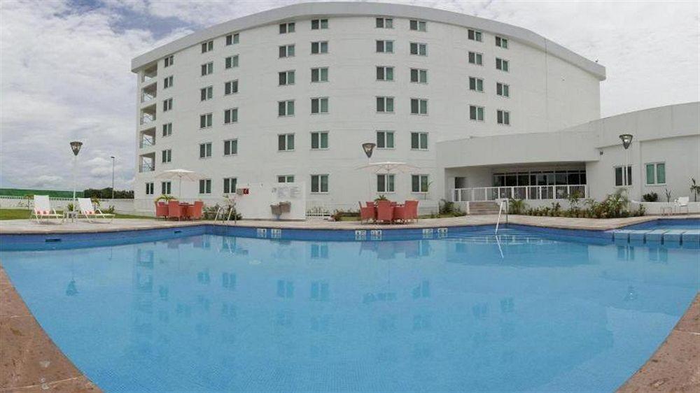 Express By Ihg Hotel 4*