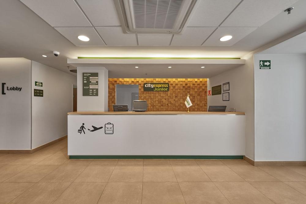Express Junior By Marriott