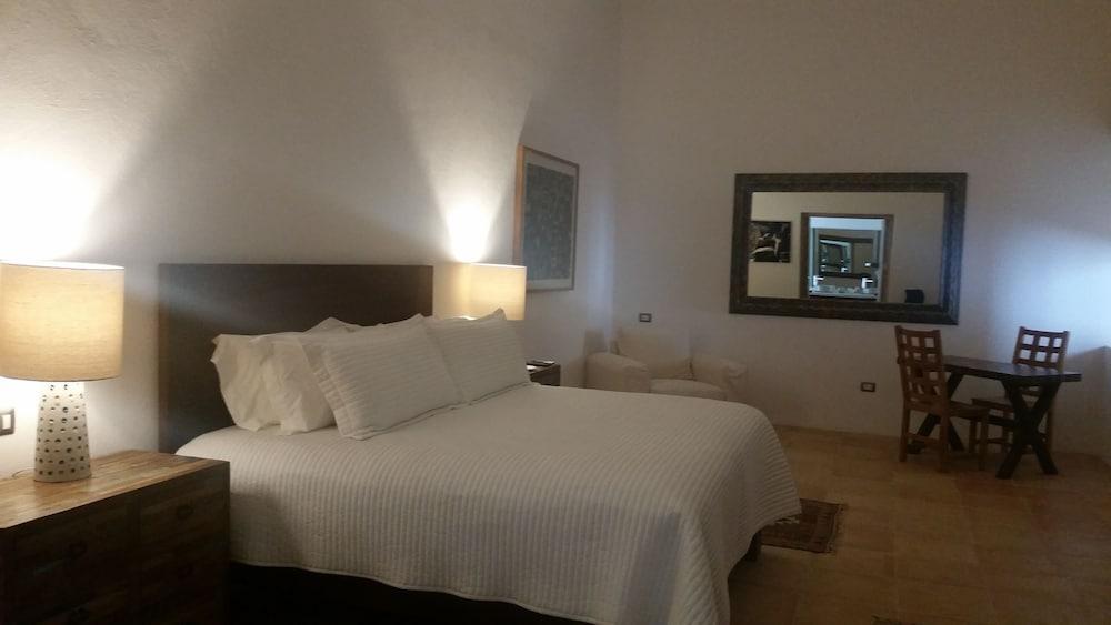 Boutique Casareyna Hotel