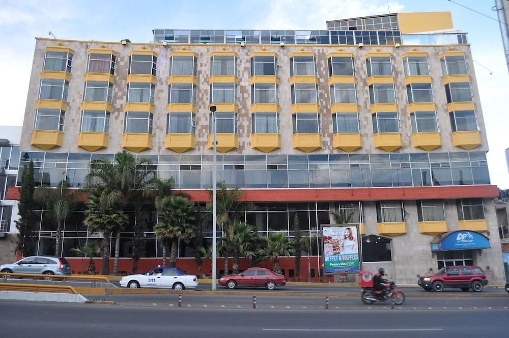 Arroyo De La Plata Hotel 4*