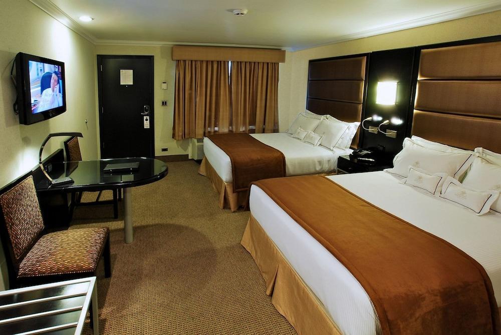 Real Del Rio 4* Tijuana