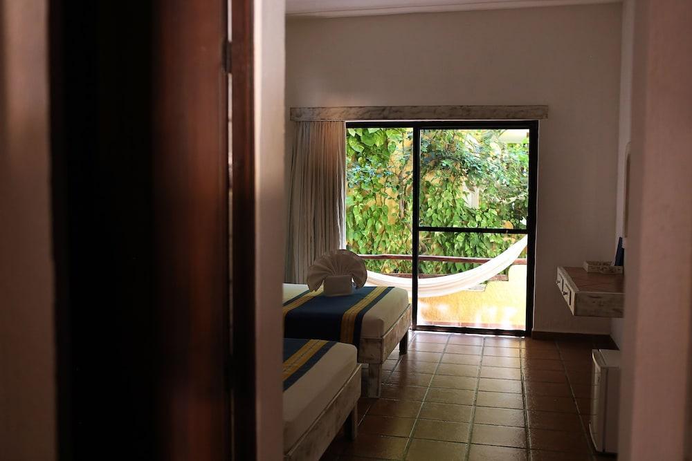 Casa Colibri Hotel 4*