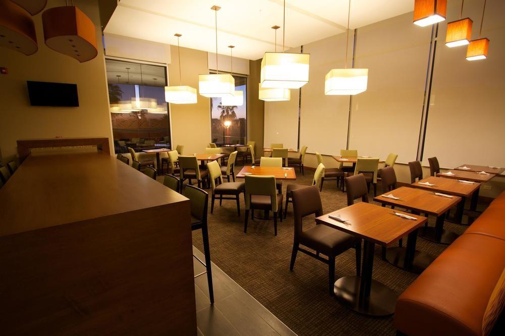 Hyatt Place Cabos 3*