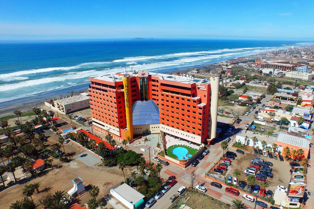 Corona Plaza Hotel 3*