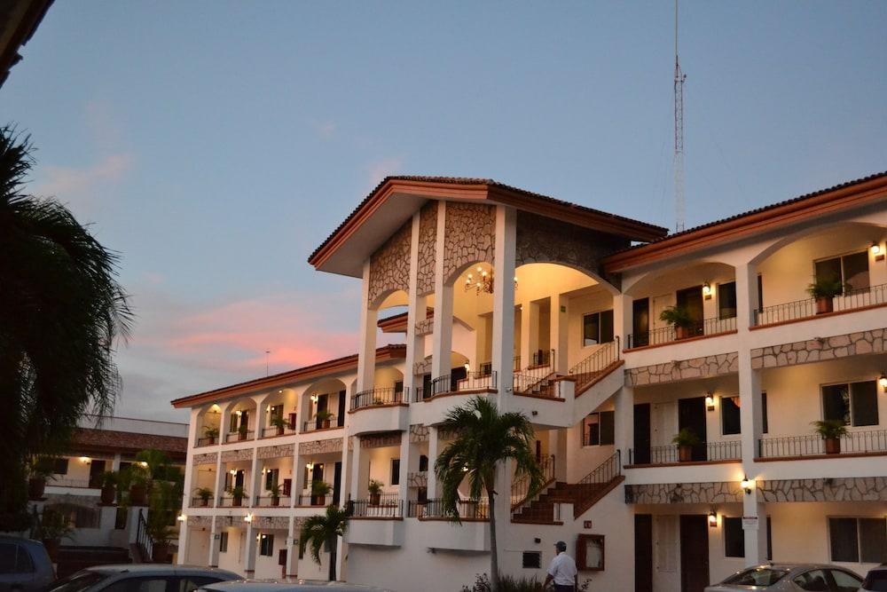 Maria Isabel 4*