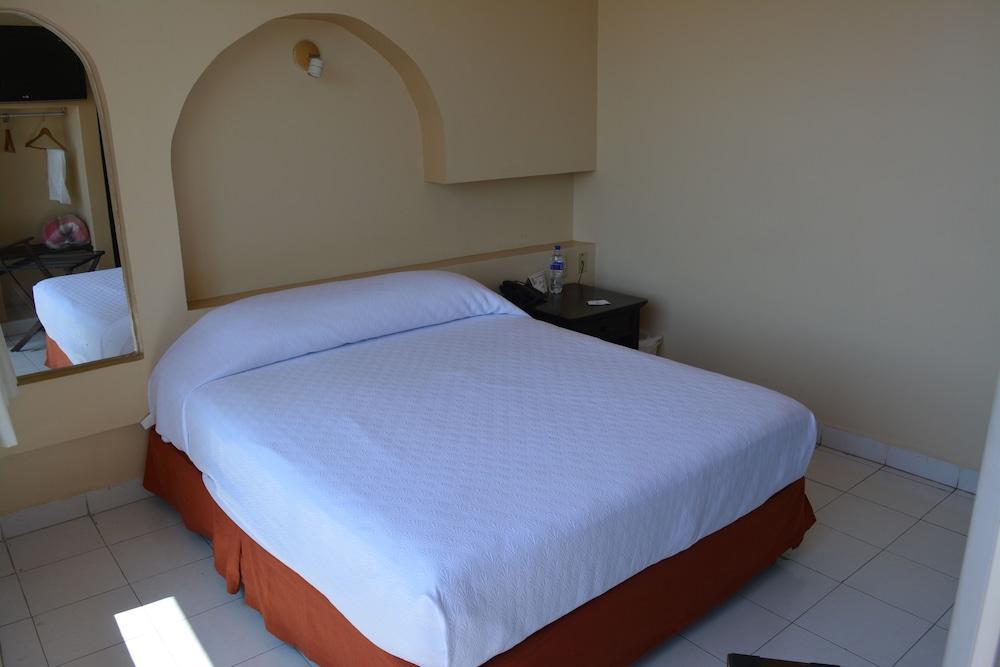 Del Parque Hotel