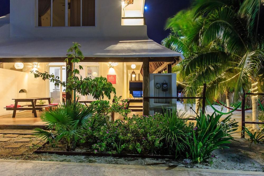 El Hotelito Hotel