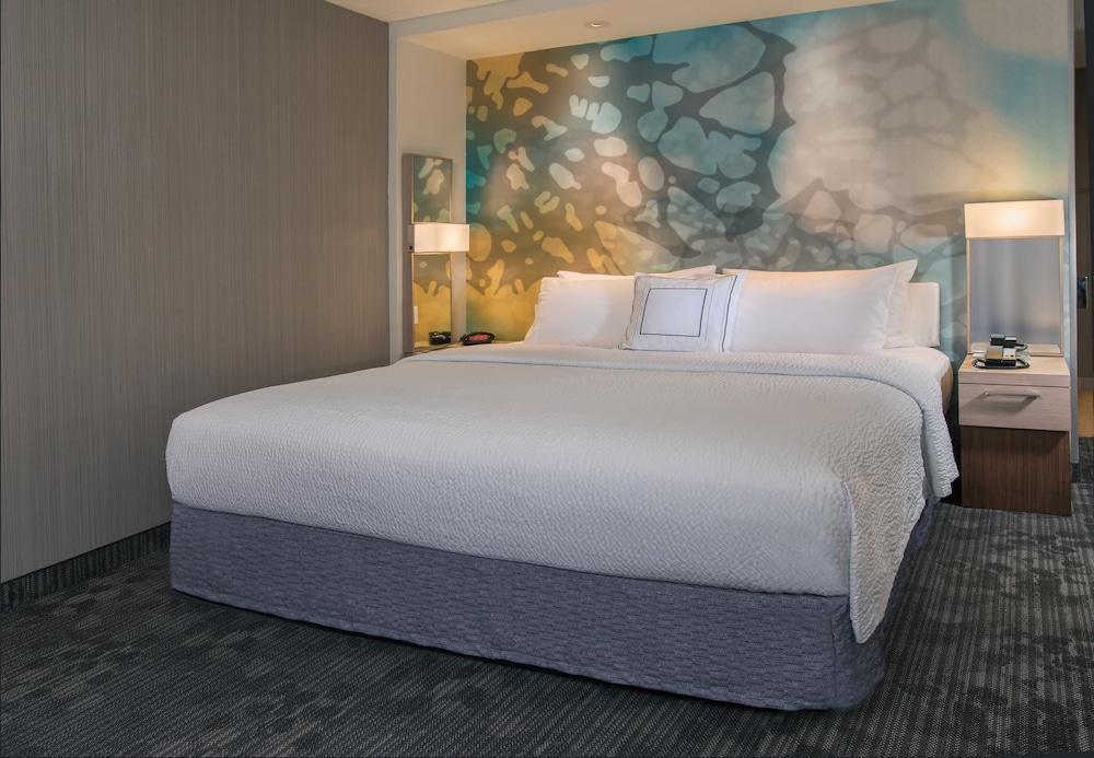 Courtyard By Marriott Hotel 4*