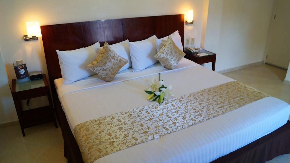 Western Hotel 3*