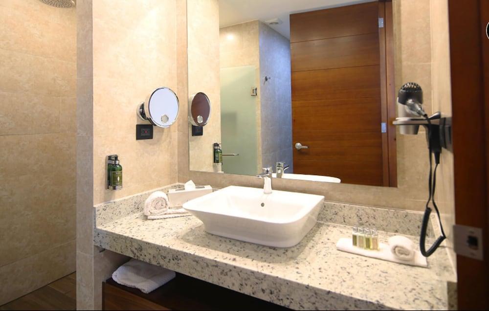 Hotel Sonata Angelopolis Sonata 4*
