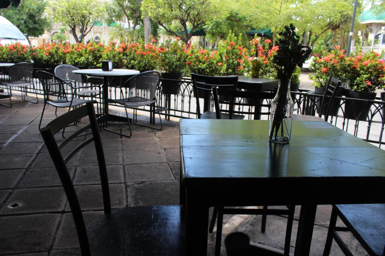 Hotel Concierge Plaza