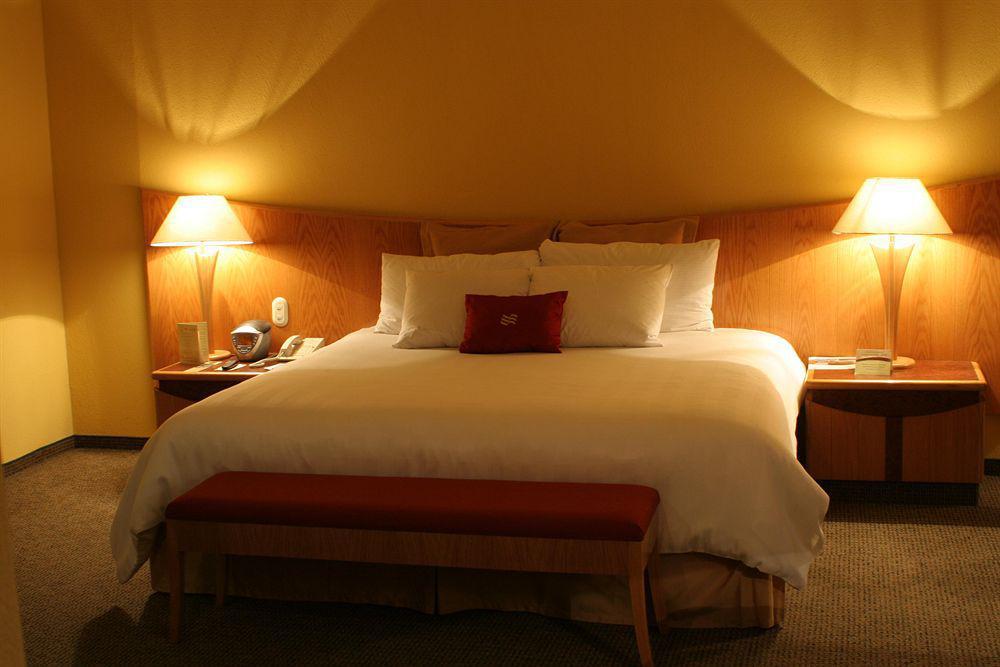 Crowne Plaza - Lancaster By Ihg 4*