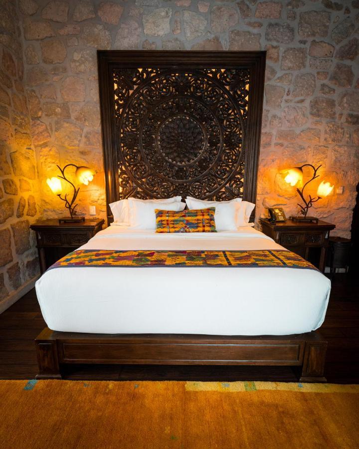 De La Soledad Hotel