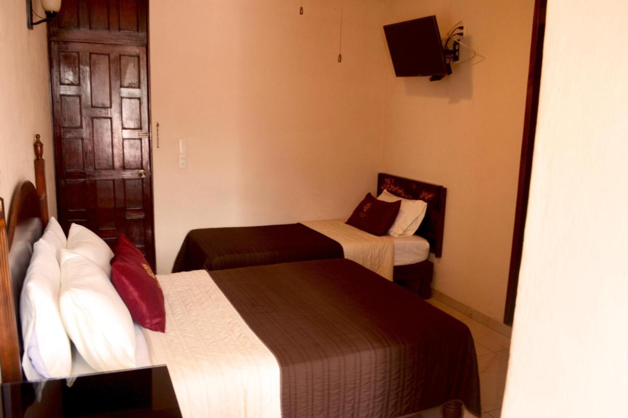 Hotel Aztlan 3*