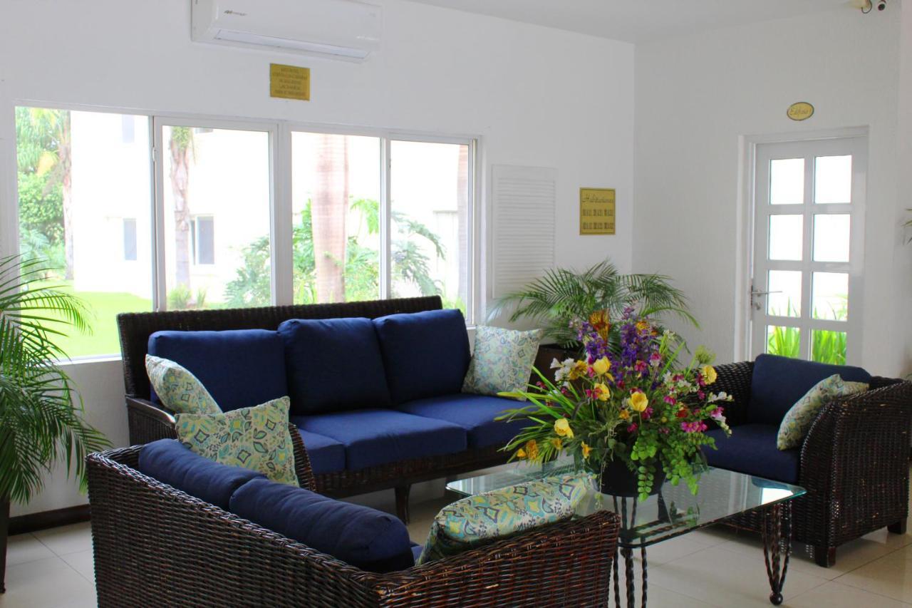 Hotel Palomas Express