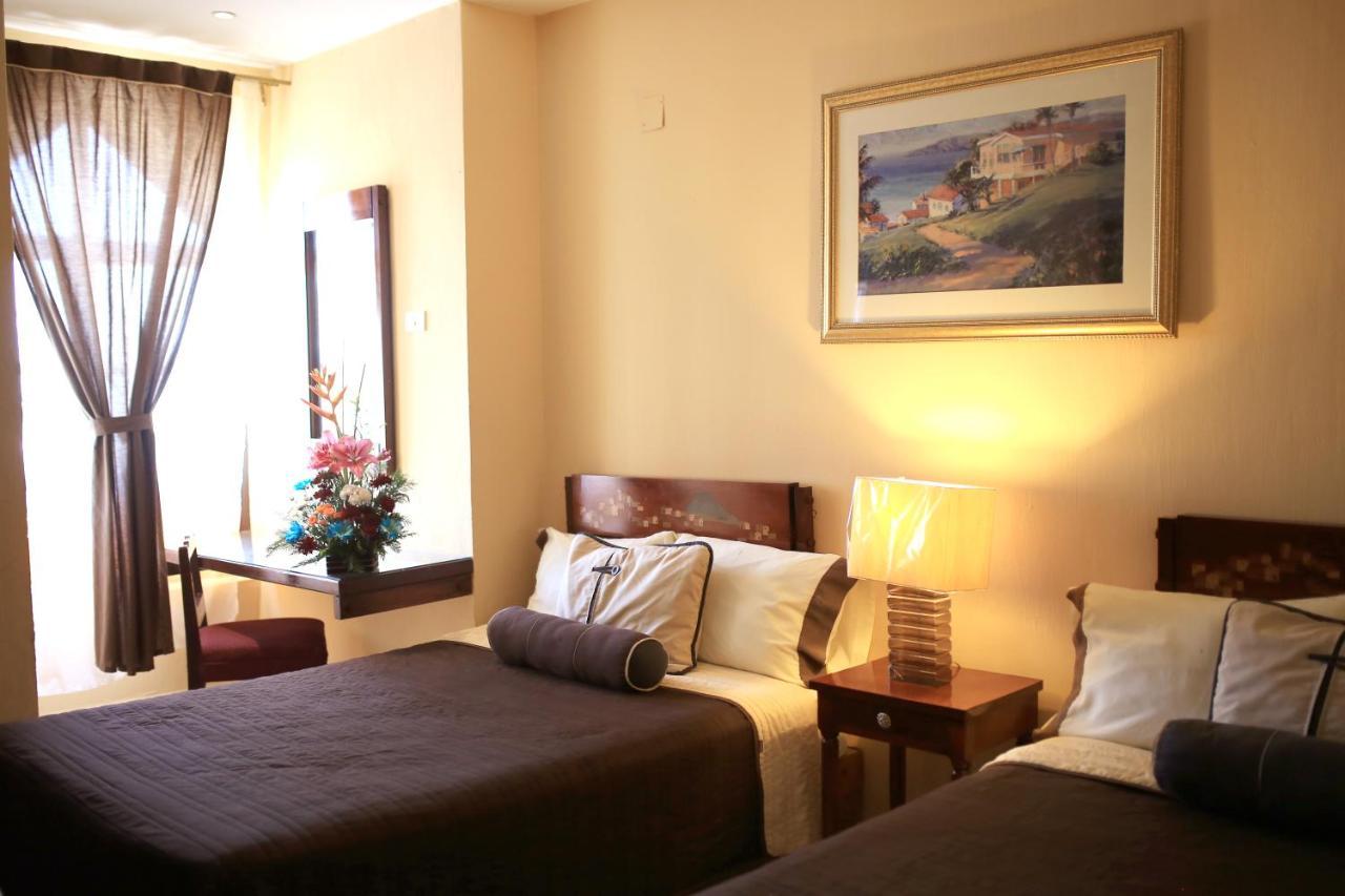 Aztlan Hotel