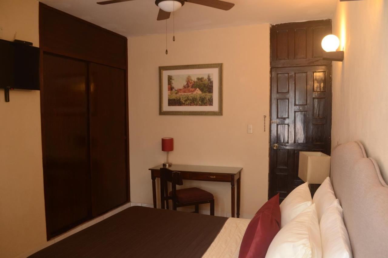 Hotel Aztlan 3*