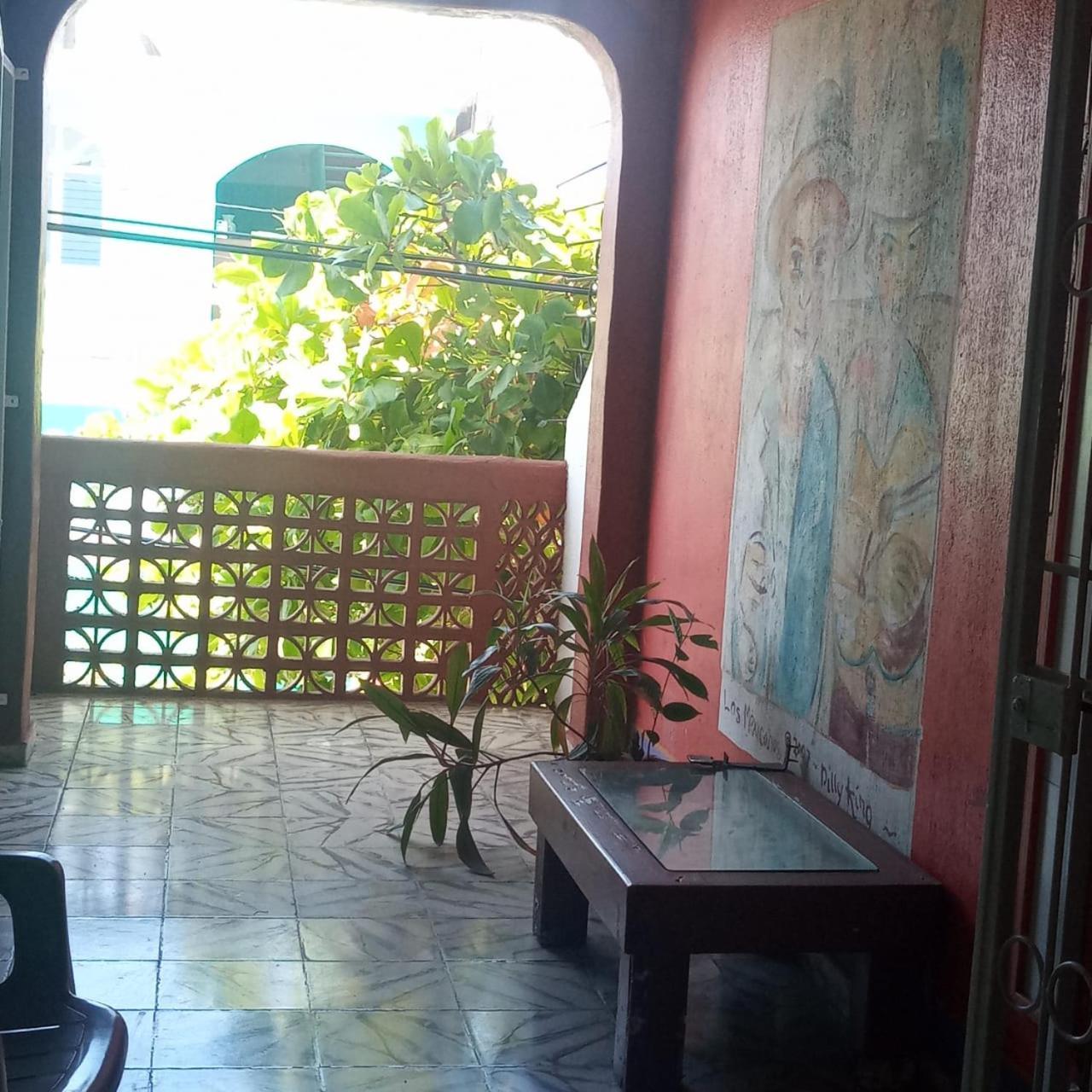 Pacifico 4* Barra de Navidad