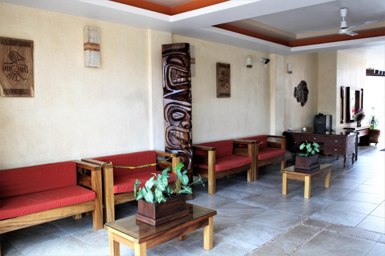 Auroza Hotel