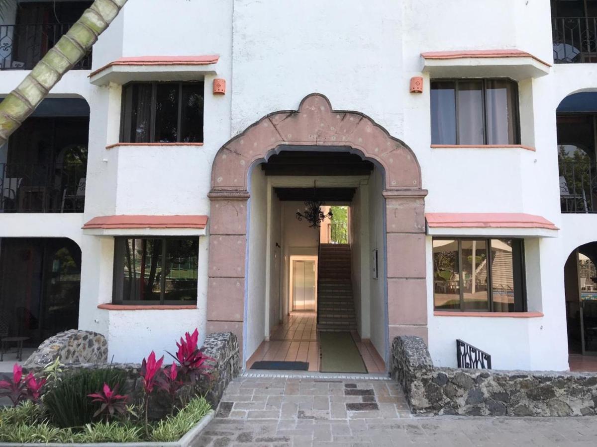 Coral Cuernavaca & 4*