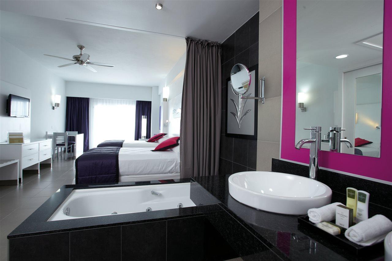 Hotel Riu Palace Peninsula Cancun