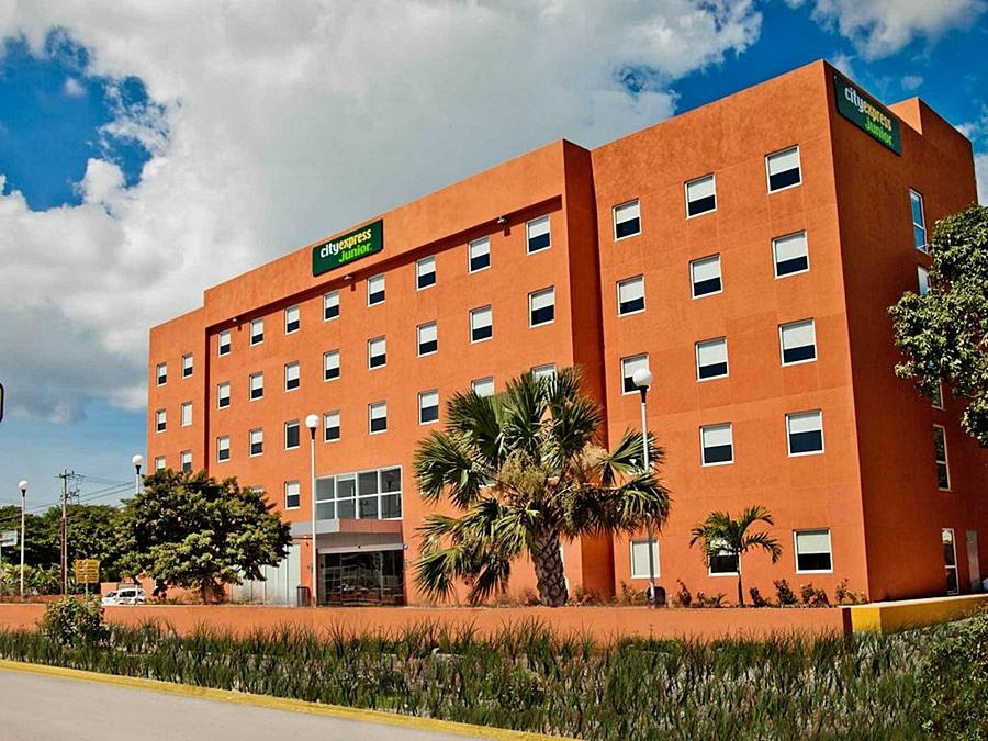 Hotel Express Junior By Marriott Aeropuerto