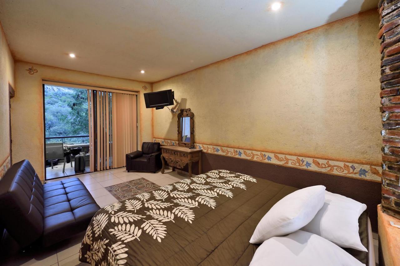 Casa Del Arbol Hotel Bernal