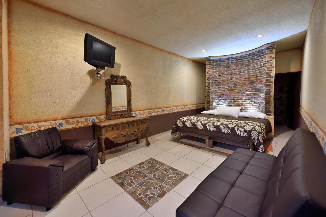 Hotel Casa Del Arbol