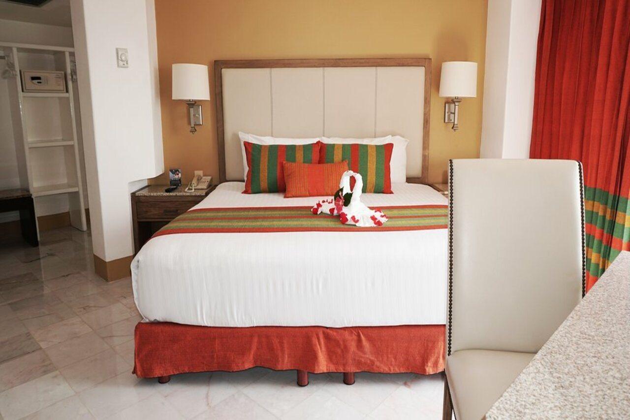 Tesoro Ixtapa Resort 4*