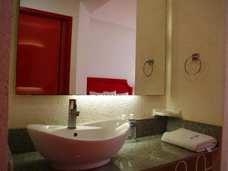 Zar Hotel 3*