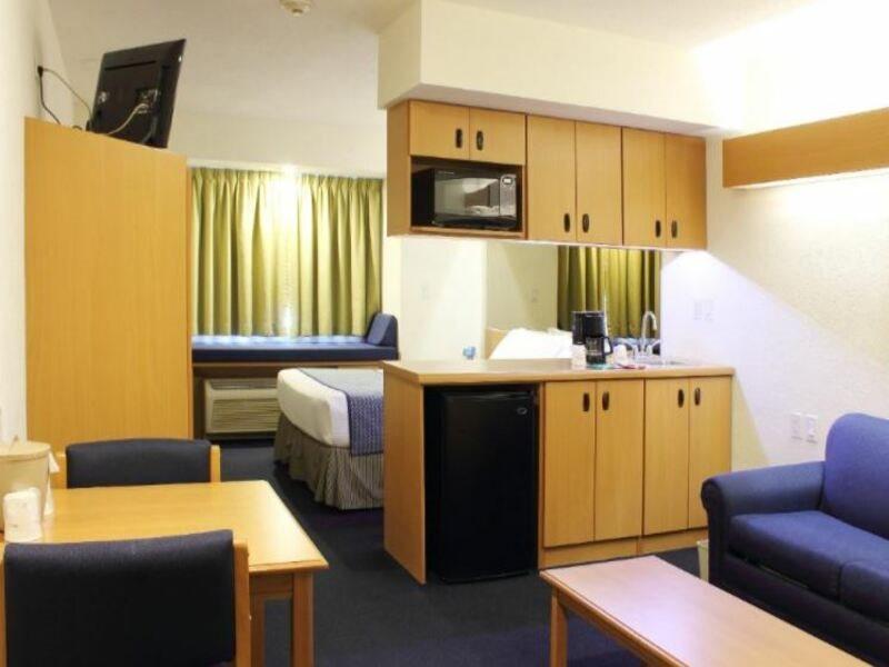 Microtel & By Wyndham 3*