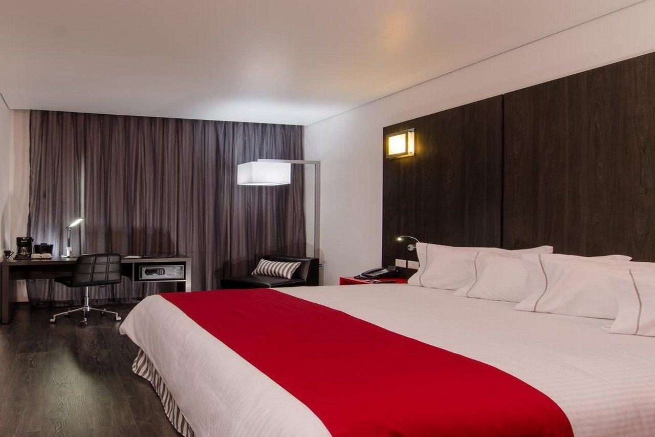 Ramada Encore By Wyndham Guadalajara Sur