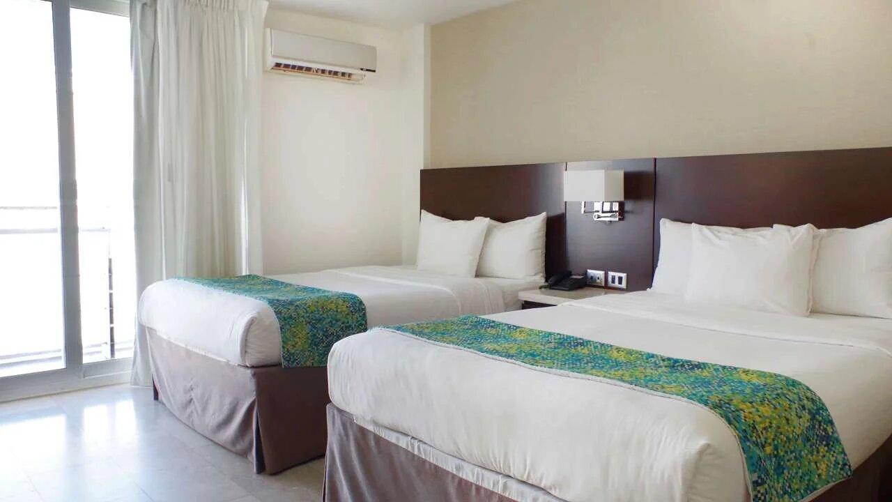 Seven Crown Malecon 4*