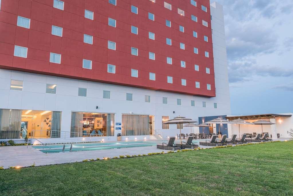 Hotel Hampton & Suites By Hilton Bajio Salamanca