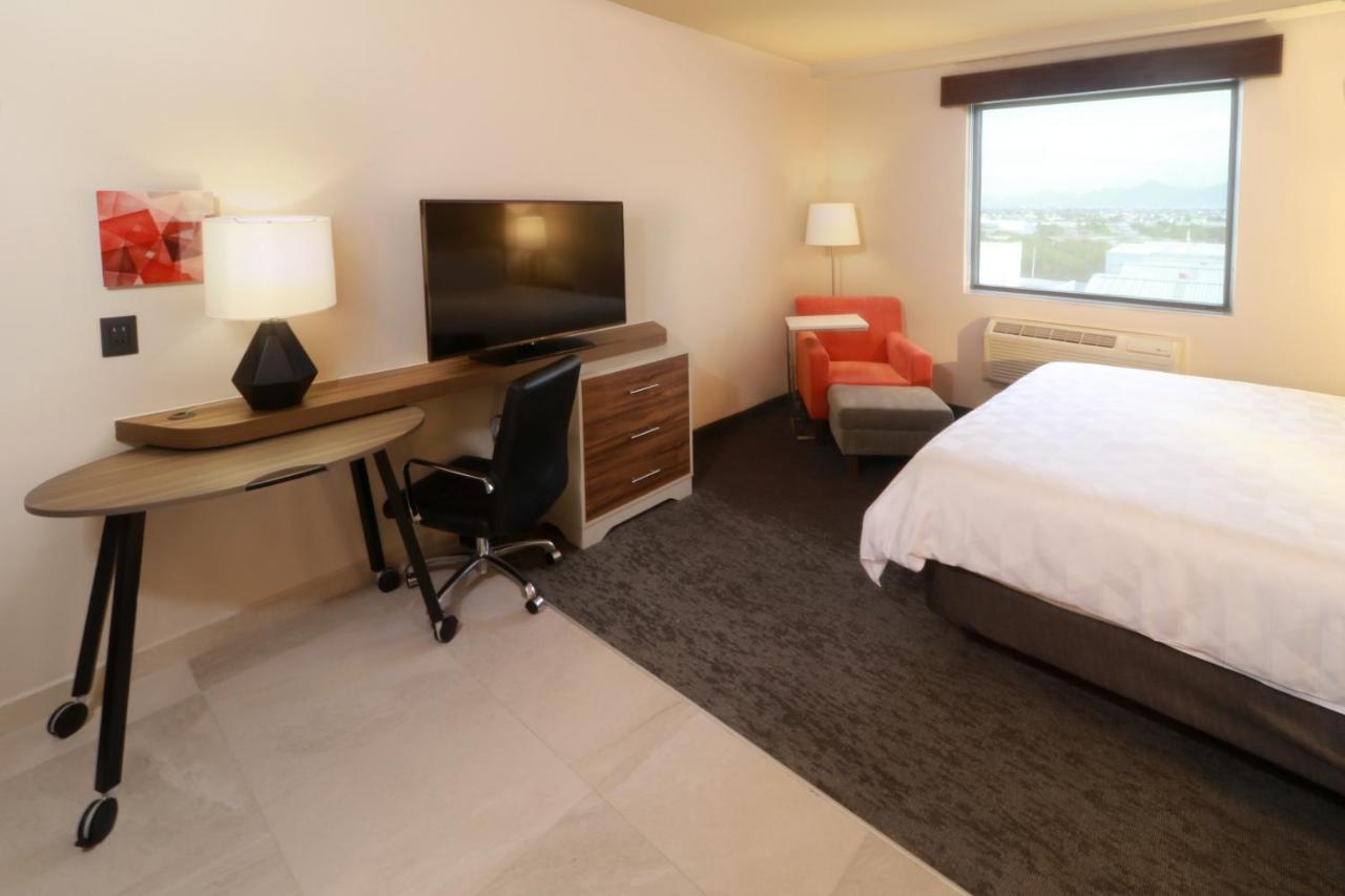 Hotel & - Monterrey Zona Airport By Ihg 5*