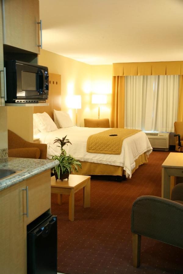 Express Zona Aeropuerto By Ihg Saltillo