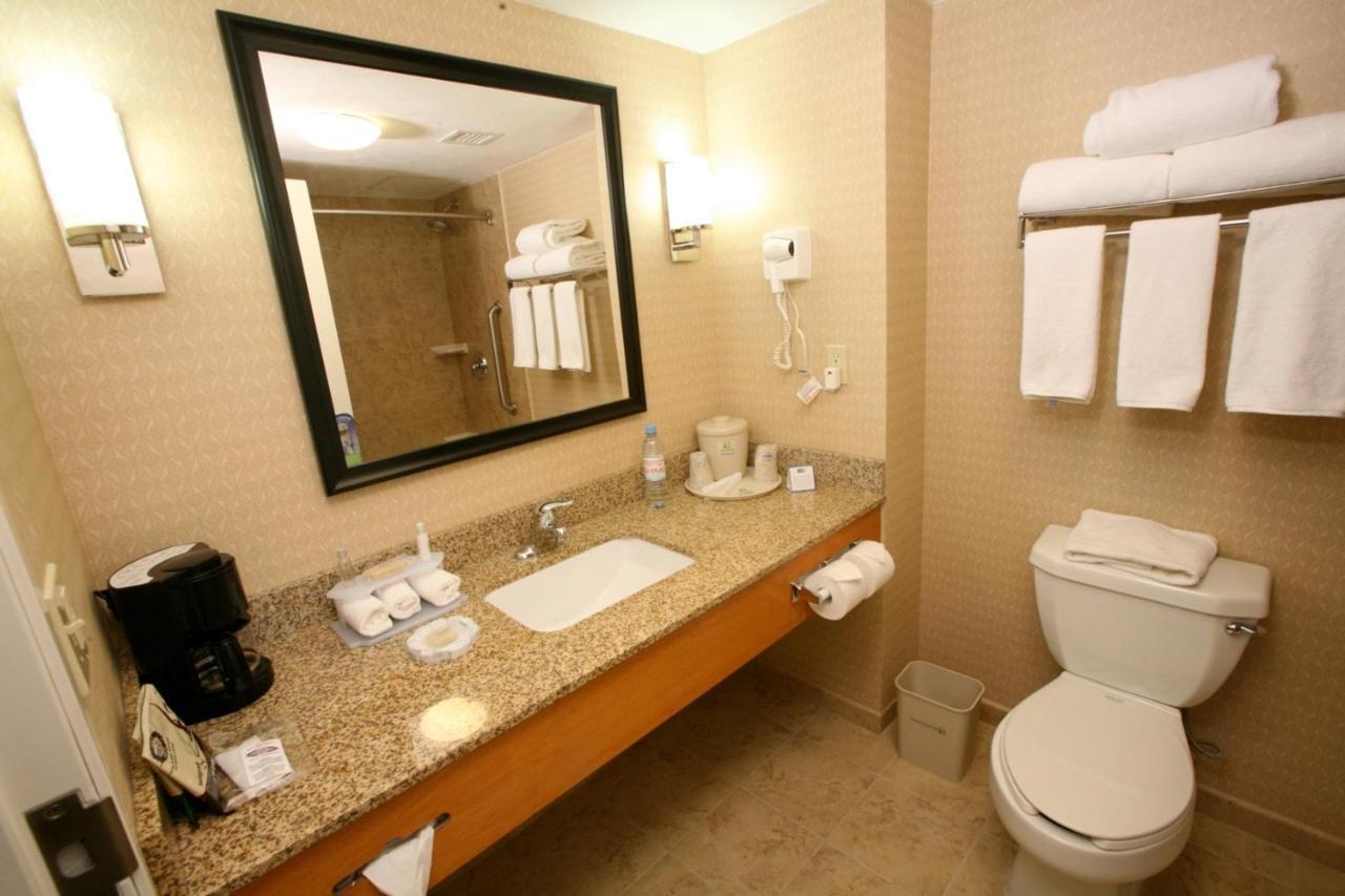 Hotel Express Zona Aeropuerto By Ihg