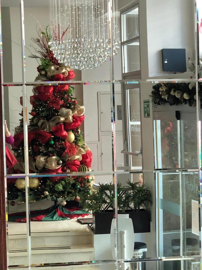 Plaza Hotel 4*