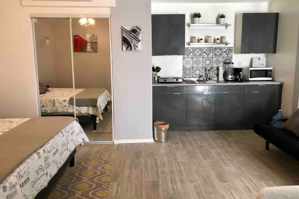 New 2 Bedroom Luxury -great Location -modern *