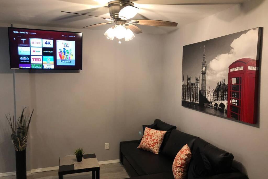 New 2 Bedroom Luxury -great Location -modern *