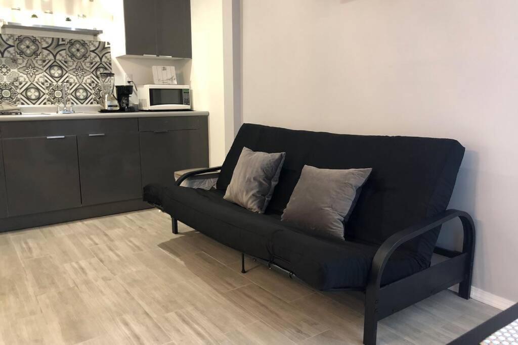 New 2 Bedroom Luxury -great Location -modern