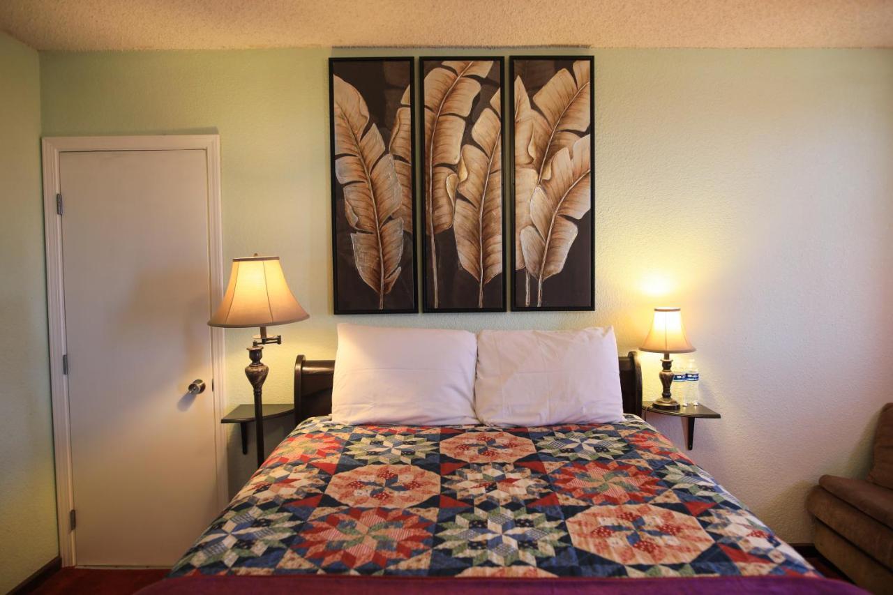 Playa Hermosa At The Bed & Breakfast Ensenada