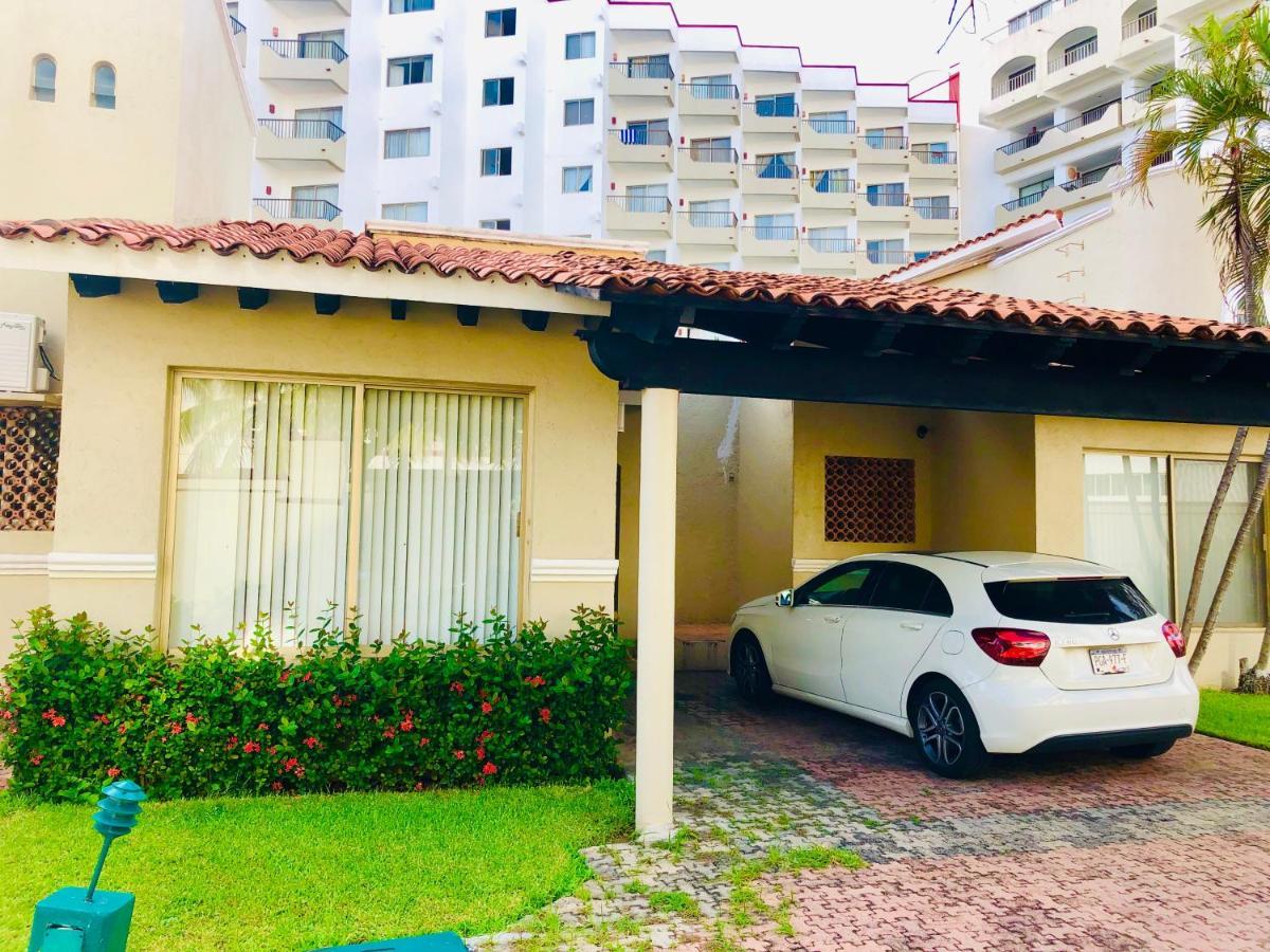 Hotel 5p 4a 1m Dentro Del A Un Lado Del Krystal Con Playa Wifi (adults Only) 4*