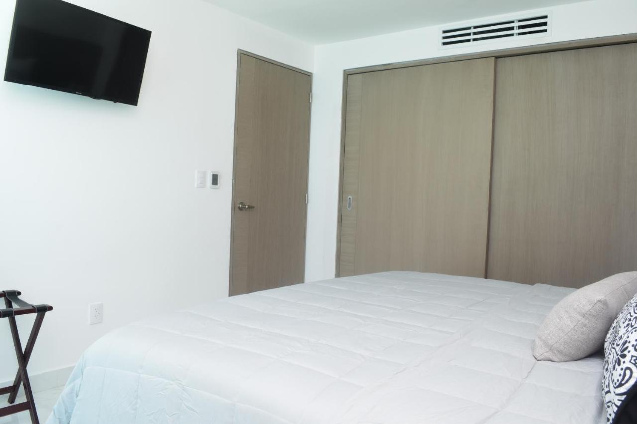 Nuevo Estudio A Pie De Playa, Vistas Increibles, Alberca, Gym Jacuzi, Seguridad, 3503 Cancun