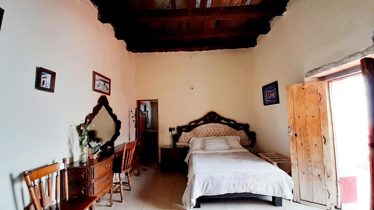 Noche Azul Hotel *