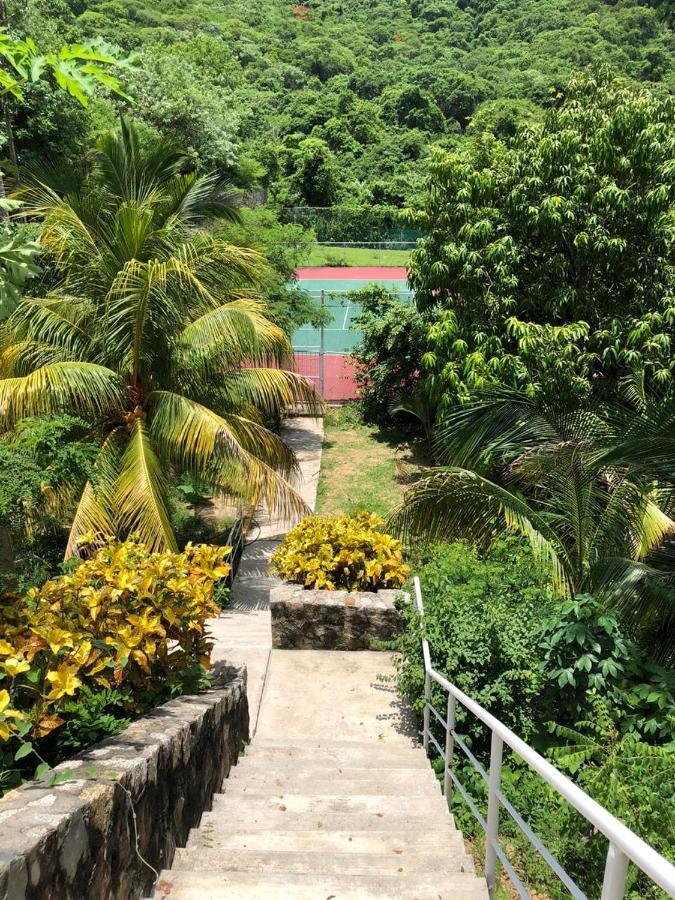 En Cabo Marques Diamante, Departamento Con Vistas Al Mar Y Atardeceres Espectaculares, Cerca Esta La Playa Al Nivel De La Caseta Del Condominio De Pto Marquez, Enfrente, Wifi, Restaurante, Albercas, 6 Personas Apartment Acapulco