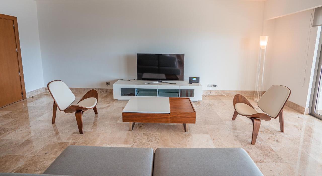 La Amada With Marina View Apartment