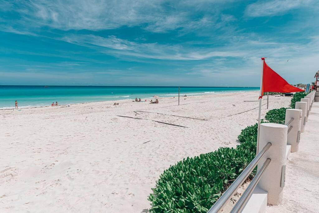 Marlin 108, A Pie De Playa, Albercas, Jacuzi, Ubicacion Inmejorable Villa Cancun