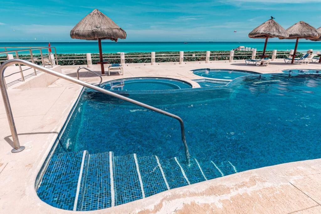 Marlin 108, A Pie De Playa, Albercas, Jacuzi, Ubicacion Inmejorable Villa Cancun