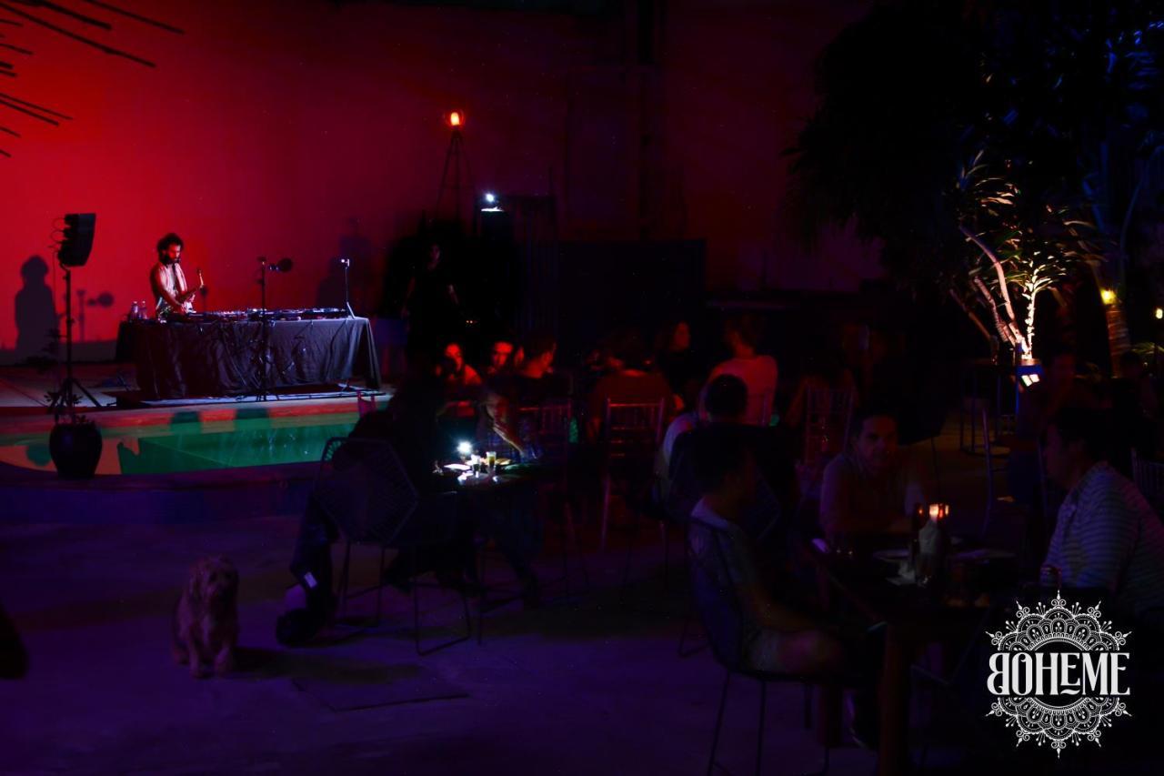 Radio Hotel